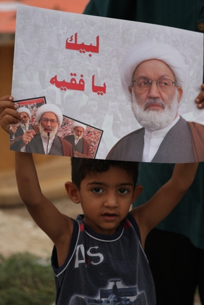 صور مسيرة الدفاع عن العلماء والصلاة المركزية خلف آية الله الشيخ عيسى قاسم