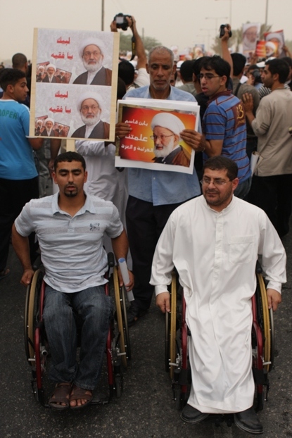 صور مسيرة الدفاع عن العلماء والصلاة المركزية خلف آية الله الشيخ عيسى قاسم